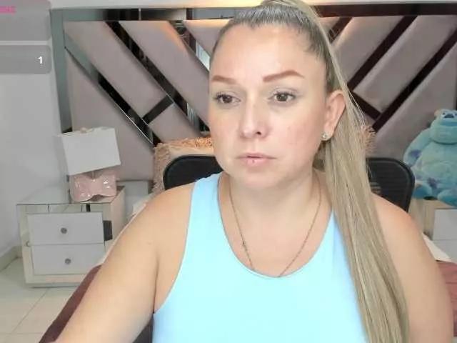 Freechat natalia5560 on BongaCams