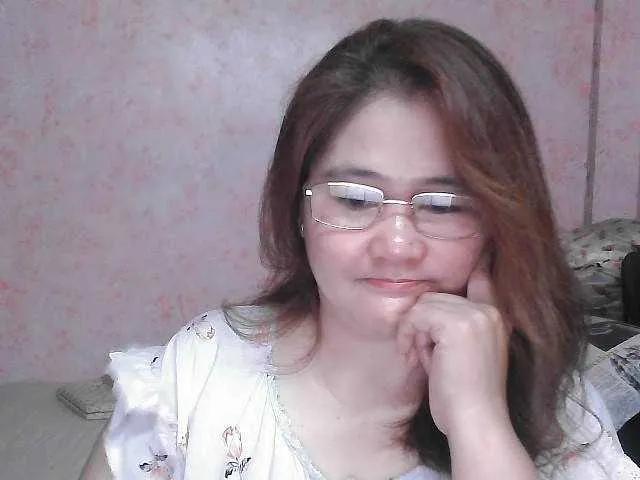 Offline NICEtitspinay on BongaCams