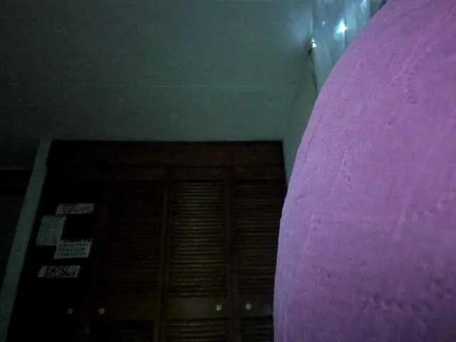 Offline NinaBelluschi on BongaCams