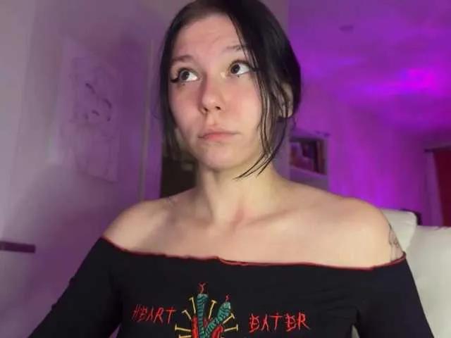 Offline PinkDolly18 on BongaCams