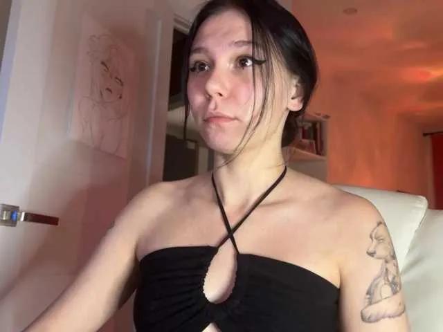 Offline PinkDolly18 on BongaCams