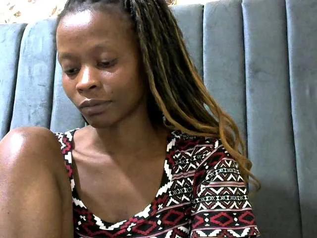 Offline PrettyAlianah on BongaCams