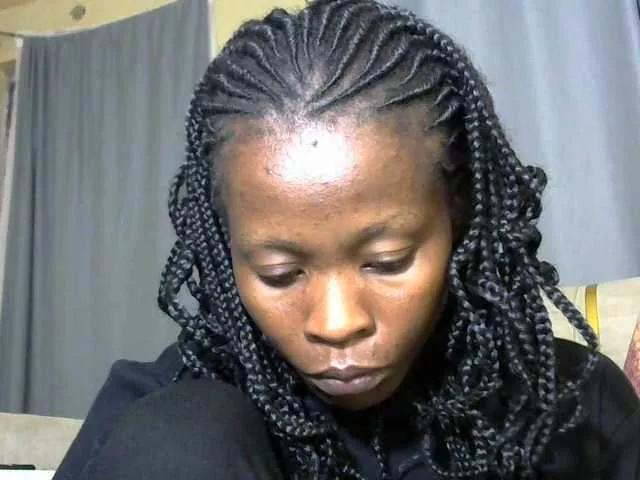 Offline PrettyAlianah on BongaCams