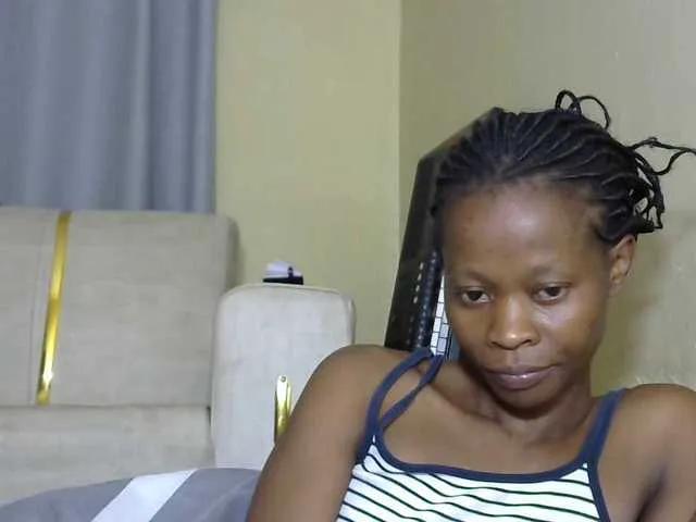 Offline PrettyAlianah on BongaCams