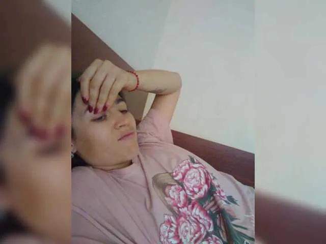 Offline Prettybella7 on BongaCams