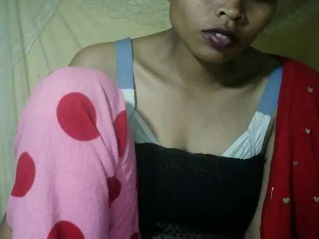 Offline Pussy01lips on BongaCams