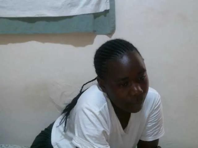 Freechat queen-sly on BongaCams