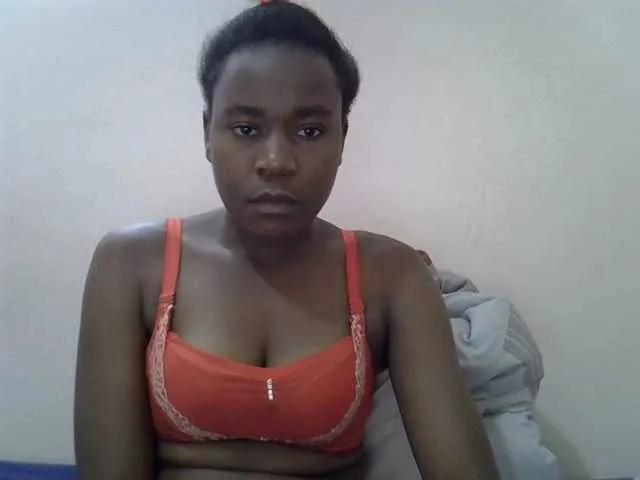 Freechat queen-sly on BongaCams