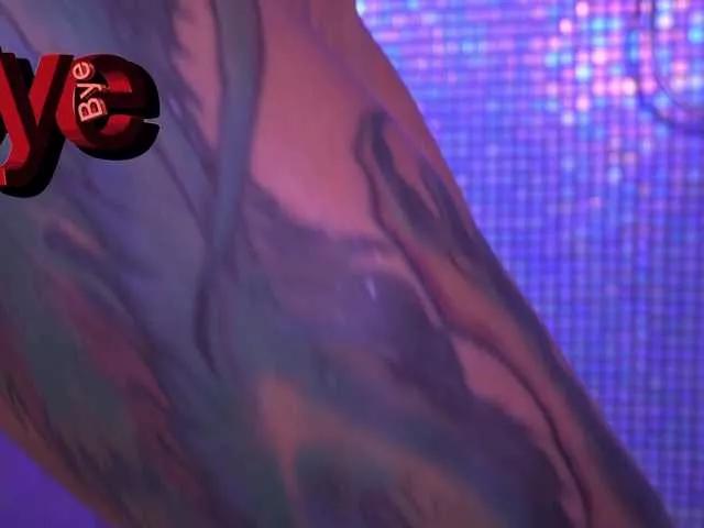 Offline QueenAfina on BongaCams