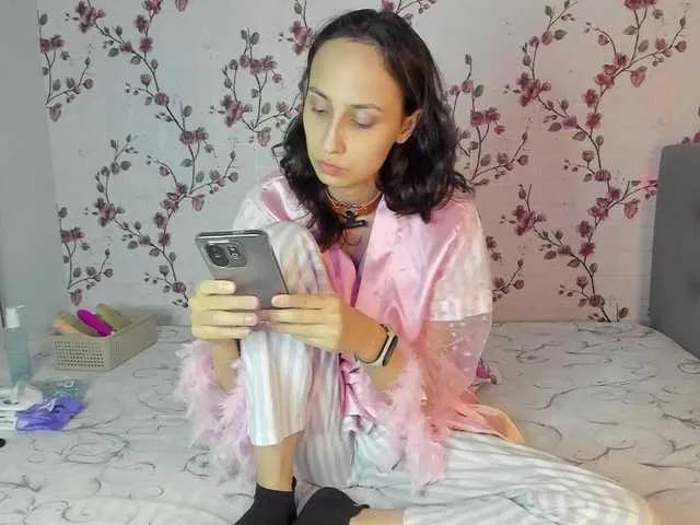 Offline ReginaShine on BongaCams