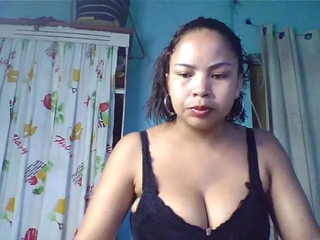 Freechat Rianah on BongaCams