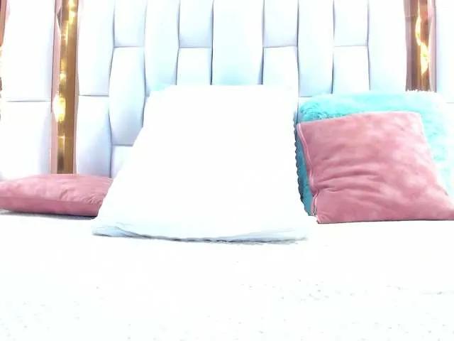 Offline RileySweet on BongaCams