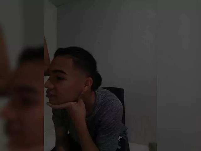 Offline ROOMEXOTIC11 on BongaCams