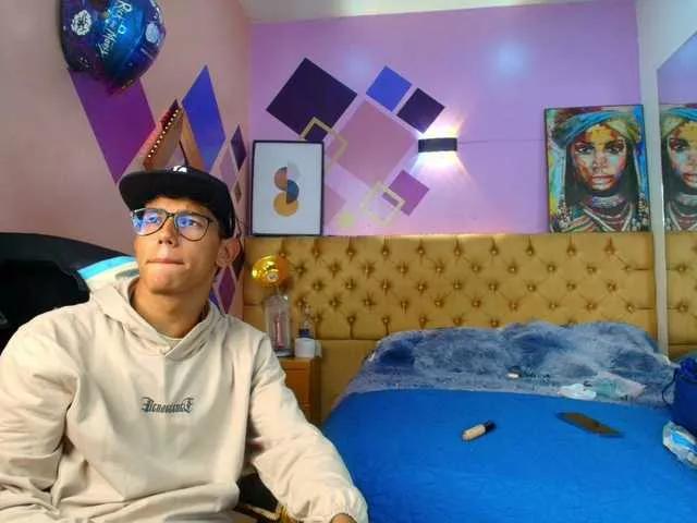 Offline RyanPricee on BongaCams