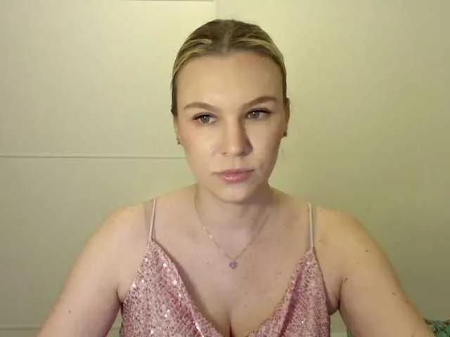 Offline SadieCute on BongaCams