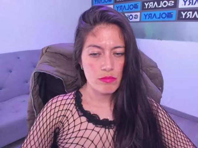 Offline sara-squirtt on BongaCams