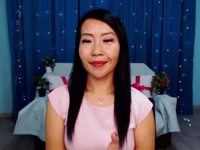 Offline Sarahsexygirl on BongaCams