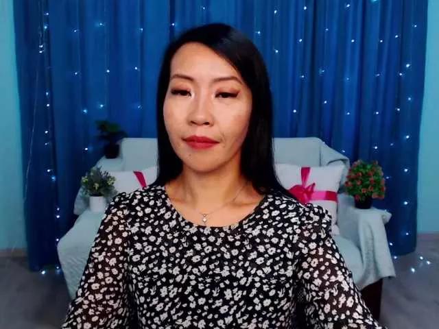 Offline Sarahsexygirl on BongaCams