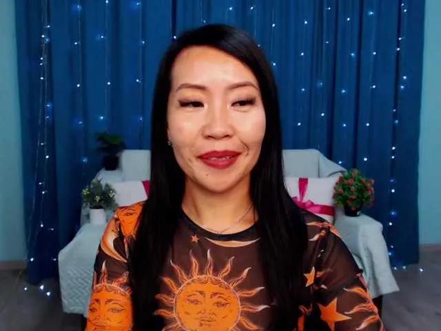 Offline Sarahsexygirl on BongaCams