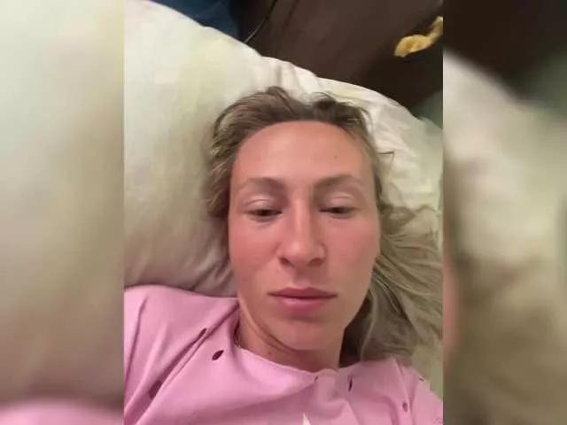 Offline Saveta on BongaCams