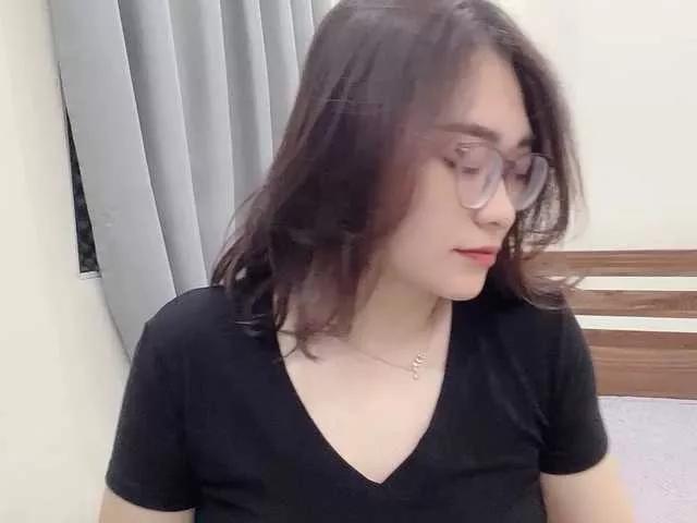 Offline Selena295 on BongaCams