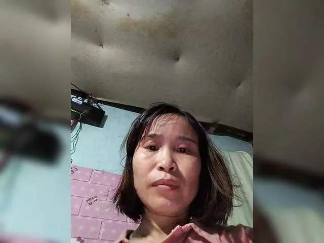 Offline Sexy-ladyass89 on BongaCams