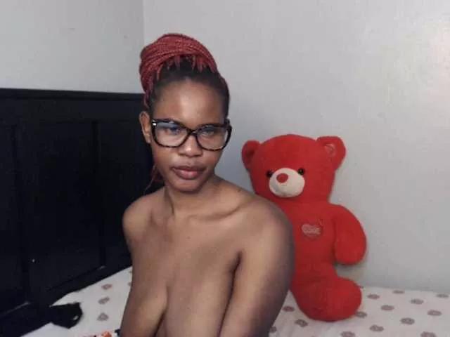 Offline Sexybaige on BongaCams