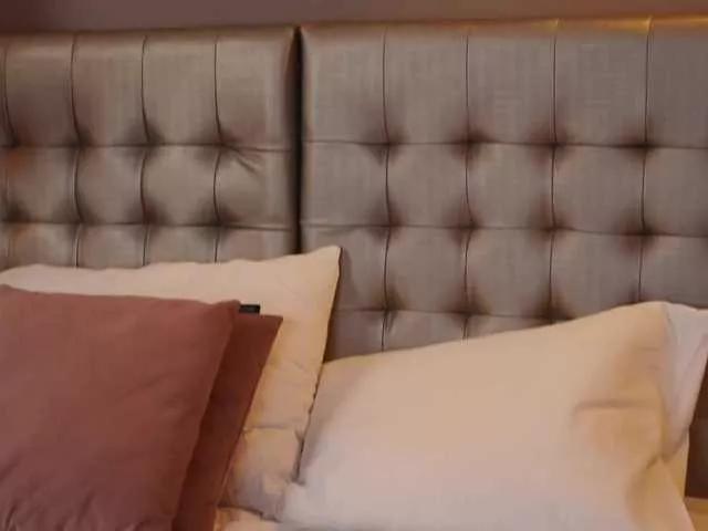 Freechat SharonStarr on BongaCams