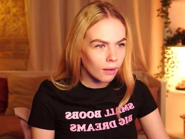 Freechat SnowwBarbie on BongaCams