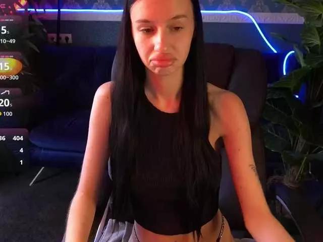 Freechat SnowWhiteee on BongaCams