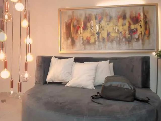 Offline SophieBarnett on BongaCams