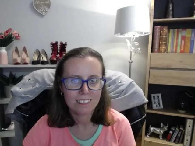 Offline sparkleLizzy on BongaCams