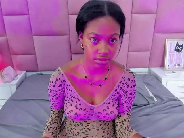 Offline Stormihills on BongaCams