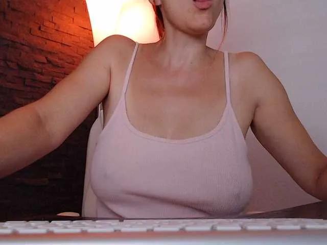 Offline sultriness on BongaCams