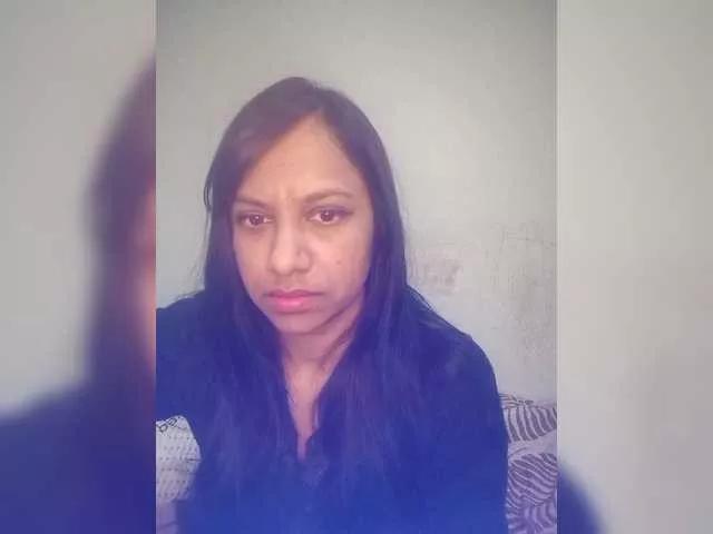 Offline swaness10 on BongaCams