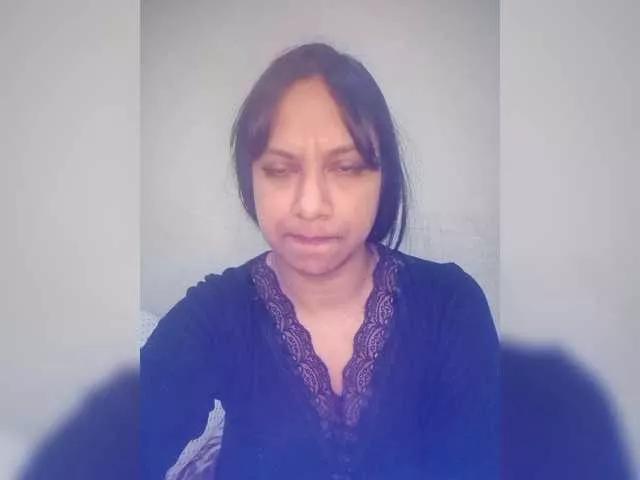 Offline swaness10 on BongaCams