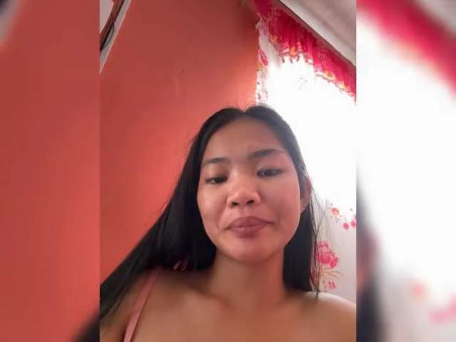 Offline SweetMae21 on BongaCams