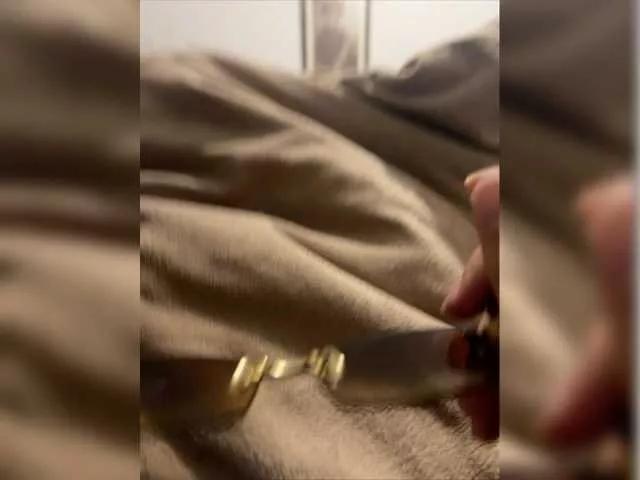 Offline TheTwins11 on BongaCams