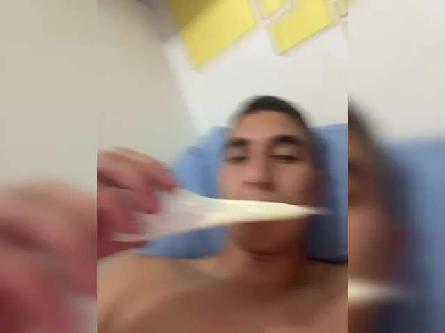 Offline TheTwins11 on BongaCams