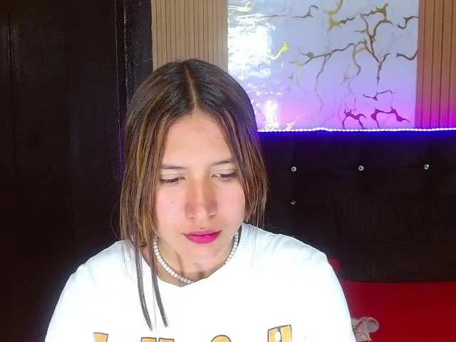 Offline tinibunny on BongaCams