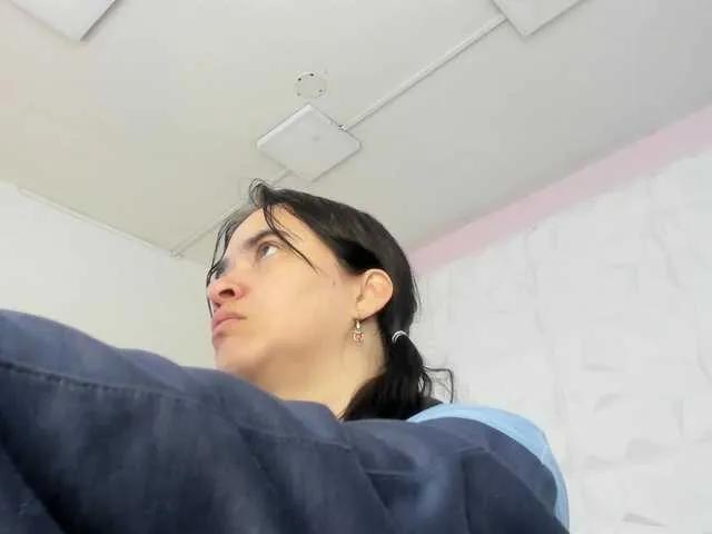 Offline Valeriagomez on BongaCams