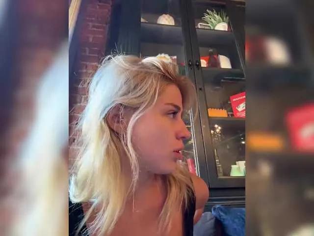 Offline VibroMashulkaDashulka on BongaCams