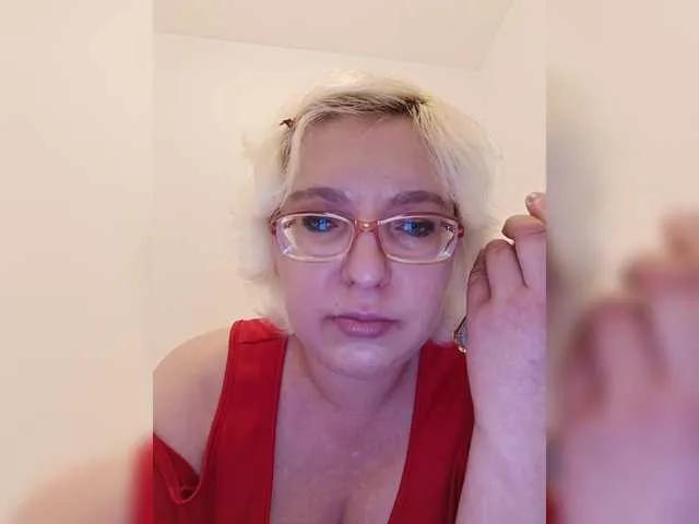 Offline Vika211 on BongaCams