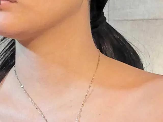 Offline violethilton on BongaCams