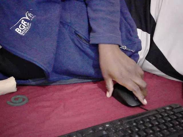 Offline Vivvy-Queen on BongaCams