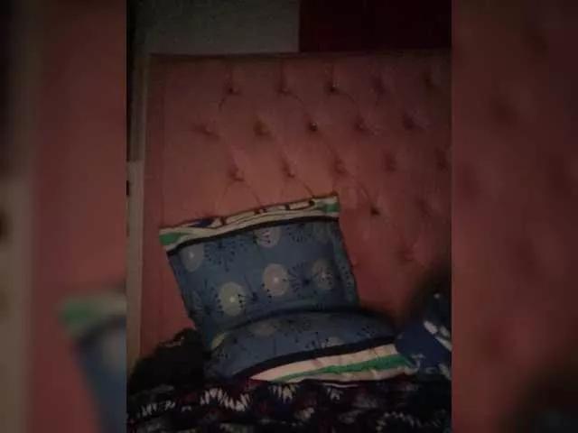 Offline yulittlestar28 on BongaCams