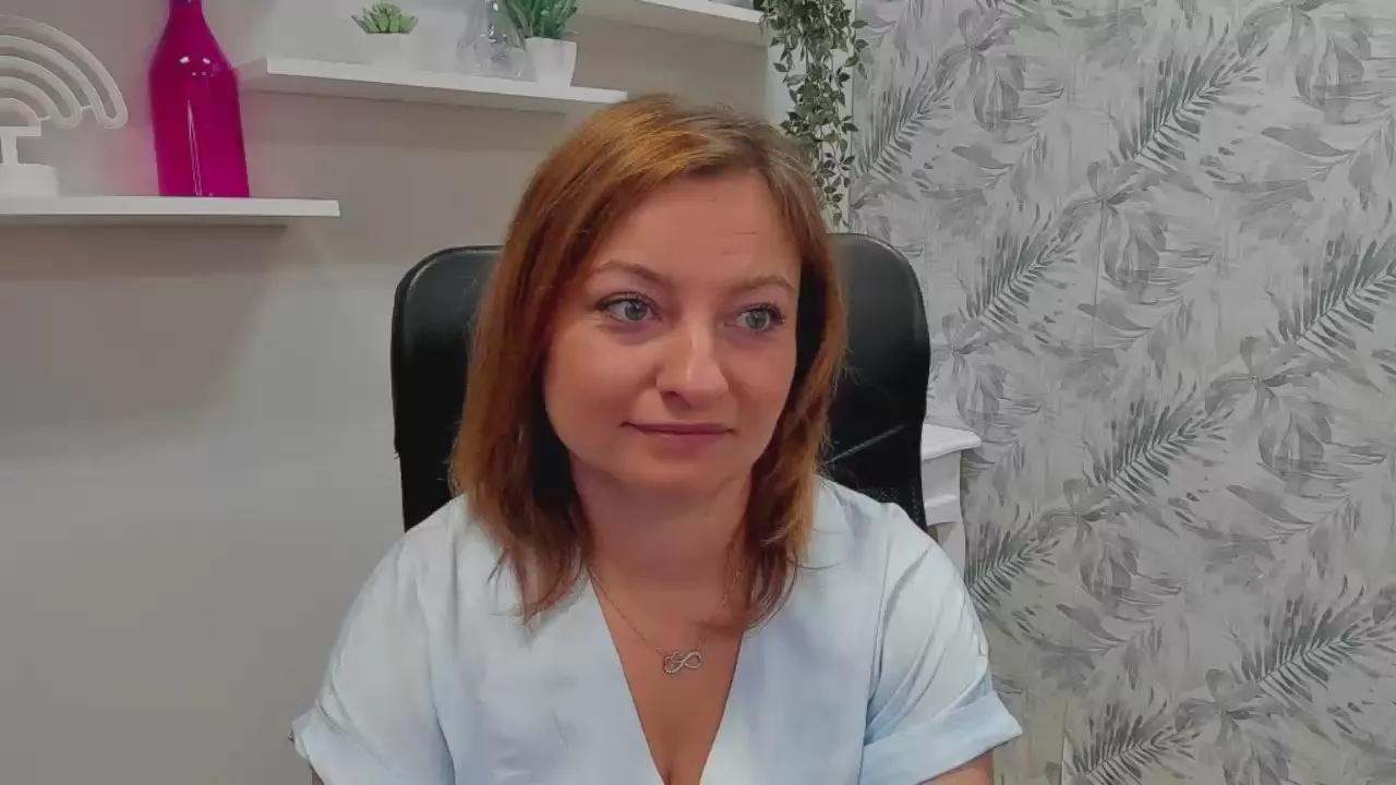 Offline 1Angela39 on Cam4