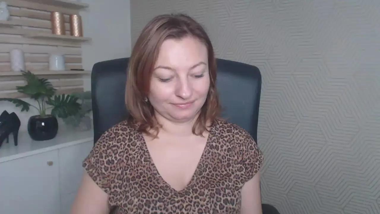 Offline 1Angela39 on Cam4