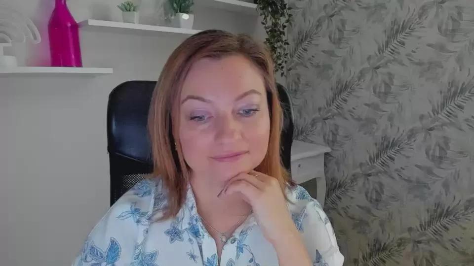 Offline 1Angela39 on Cam4