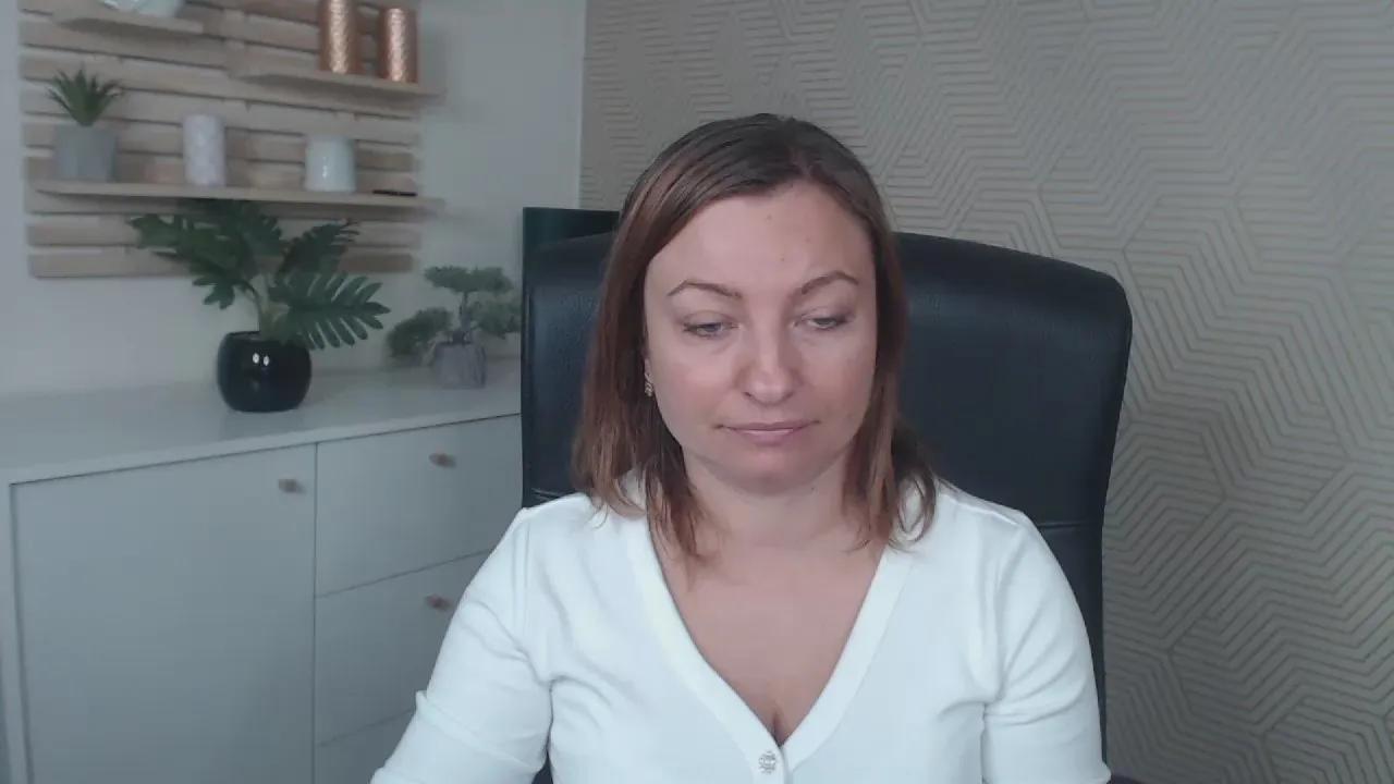 Offline 1Angela39 on Cam4